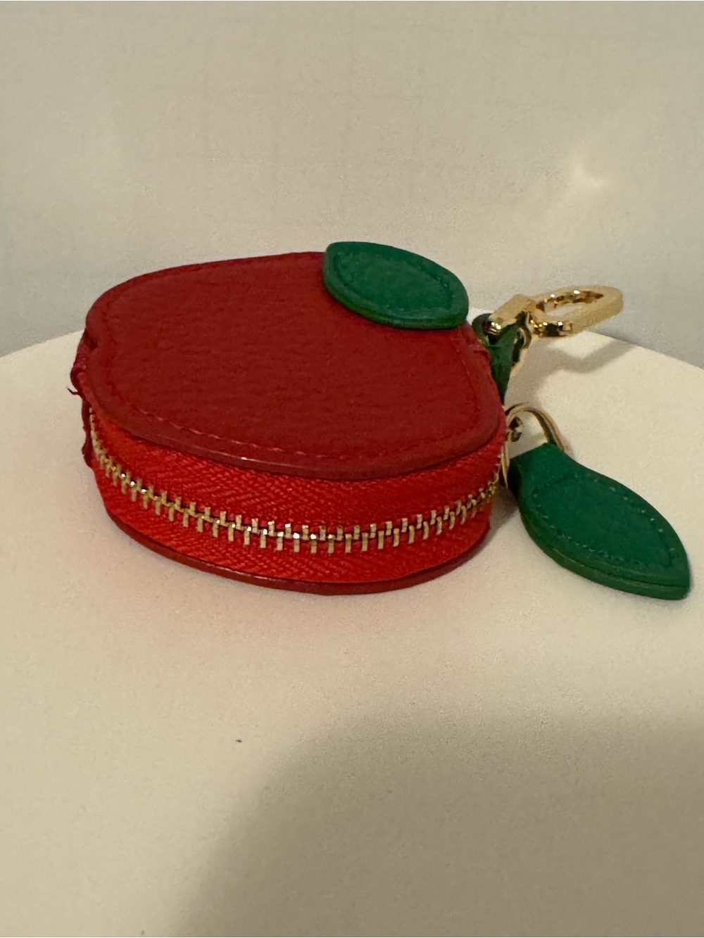 Apple Shaped Mini PU Leather Coin Purse - Picture 2 of 2